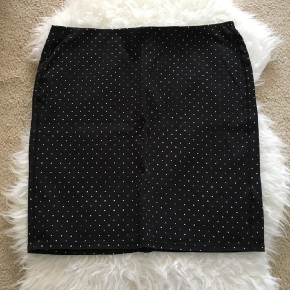 Old Navy polka dot pencil skirt